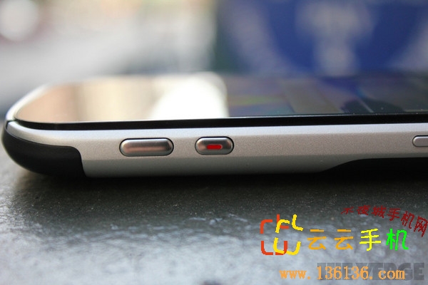 4.3˫˰׿콢 HTC Amaze 4Gͼ
