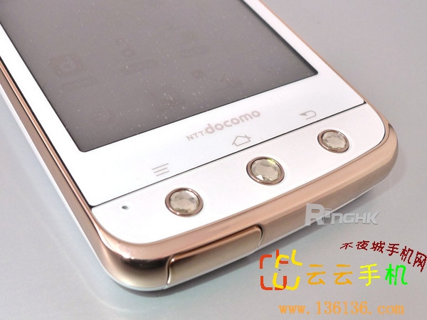 ŮAndroidɫ ʿͨF-03Dͼ